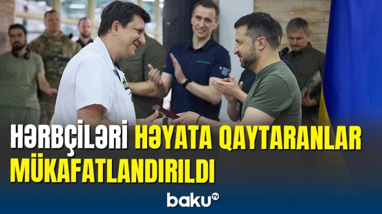 Zelenski hərbçilər və həkimlərlə görüşdü