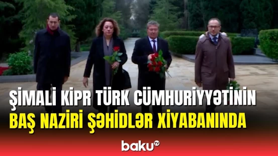 Şimali Kiprin Baş naziri Ünal Üstel Heydər Əliyevin məzarını ziyarət etdi