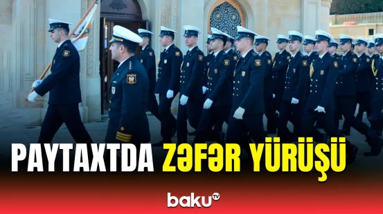 Zəfər Günündə hərbi orkestrin müşayiəti ilə yürüş keçirilir