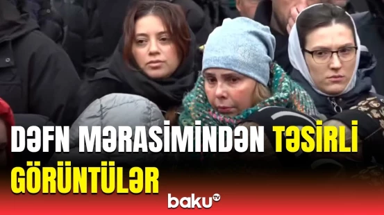 Yaxınları qəzada həlak olanları göz yaşları içində son mənzilə yola salır