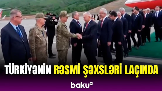 Türkiyəli rəsmilər Laçın Beynəlxalq Hava Limanında qarşılandı