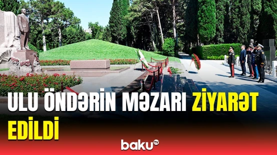 Müdafiə naziri Fəxri xiyabanı və Zəfər parkını ziyarət etdi