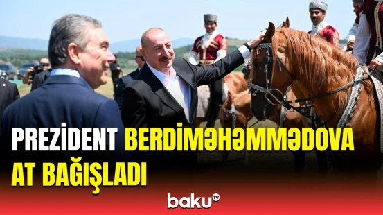 İlham Əliyev Qurbanqulu Berdiməhəmmədova Cıdır düzündə “Dostluq” adlı Qarabağ atını hədiyyə etdi