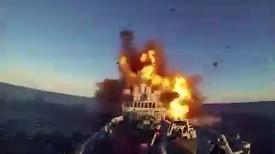 Ədən körfəzində hücuma məruz qalan Niderland gəmisi hələ də yanır və dreyf edir