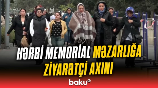 Xalq Hərbi Memorial Məzarlığı ziyarət edir