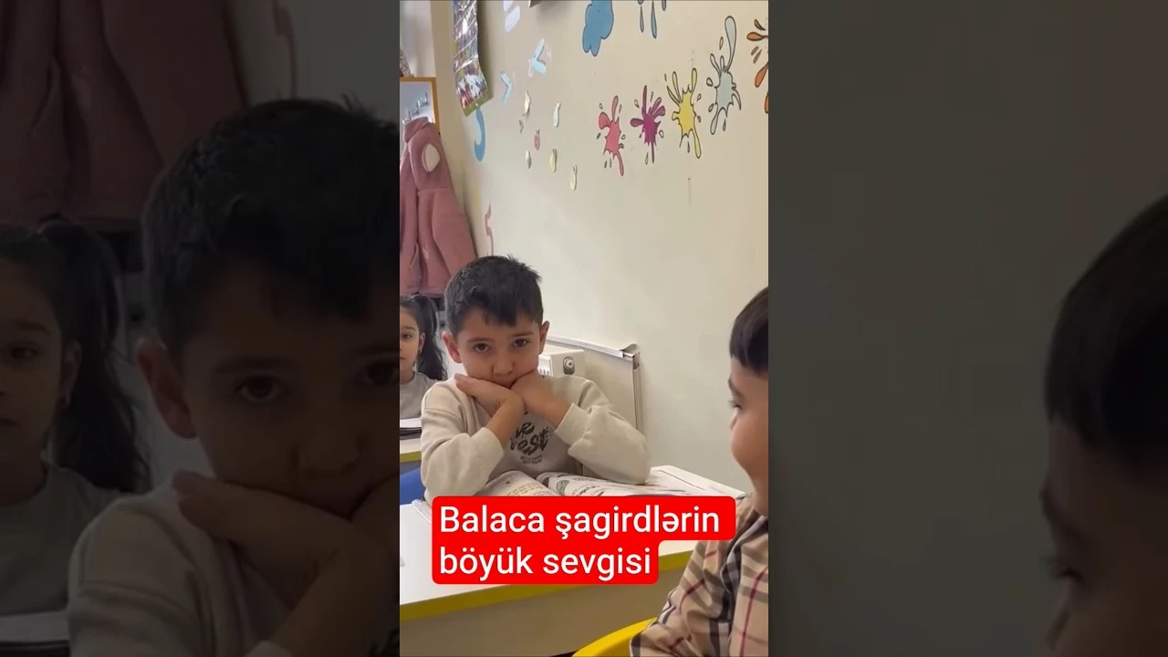 Müəllim və şagirdin dialoqu hər kəsi üzündə təbəssüm yaratdı - Baku TV